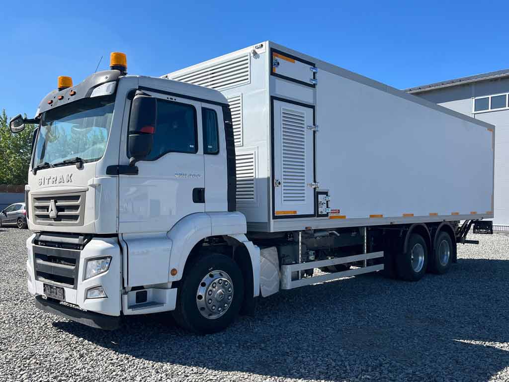 Революция в отрасли: презентация первого в России цыплятовоза на шасси SITRAK